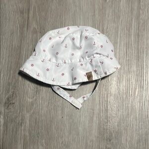 White and Red Patterned Kids Sun Hat
